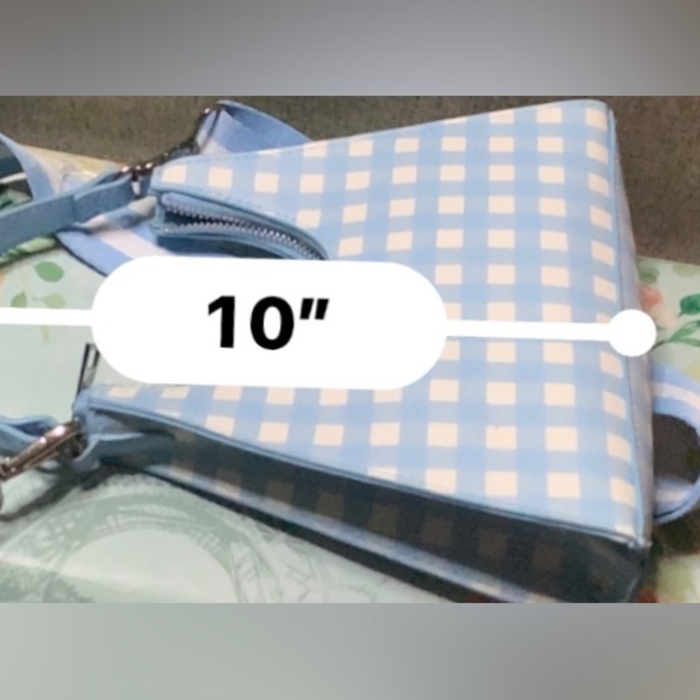 🦋NEW 🦋Mini suitcase style bag, blue and white🦋
#BLUE - Picture 7 of 16